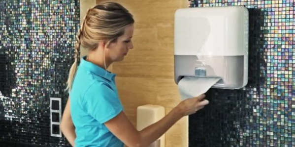 Tork: Dozowniki na papier toaletowy SmartOne